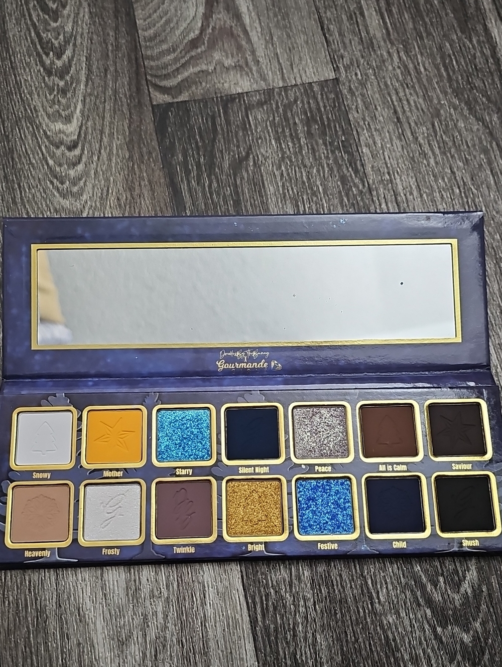 Gourmande Silent Night Radiant Eyeshadow Palette —